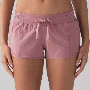 Lululemon Hotty Hot Shorts 2.5"